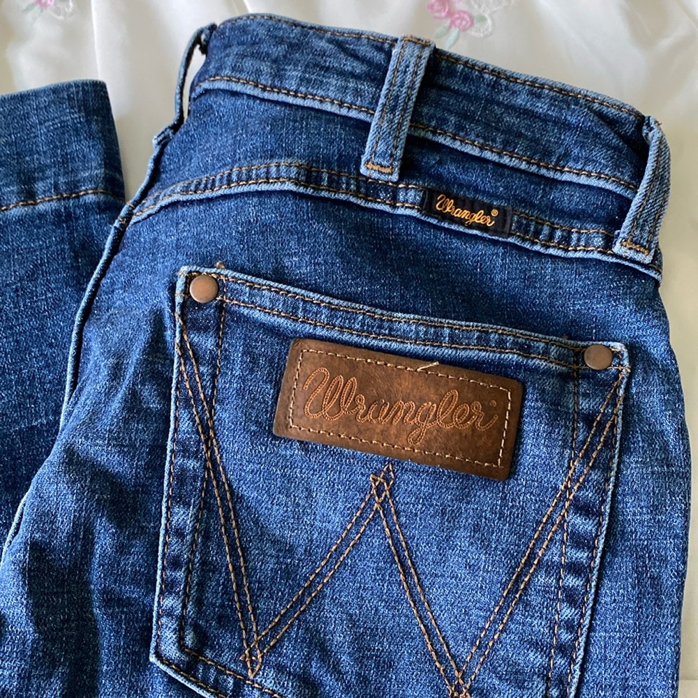 Wrangler high rise jeans 27x34